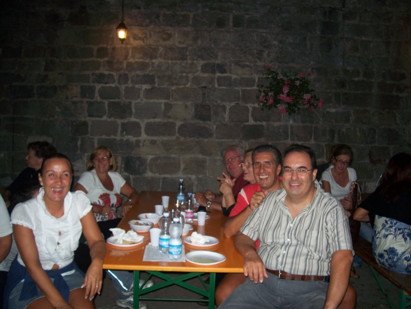  Image name: Estate075.jpg 
 width: 801 pixel 
 height: 602 pixel 
 Size: 349021 bytes 
 Click to enlarge 